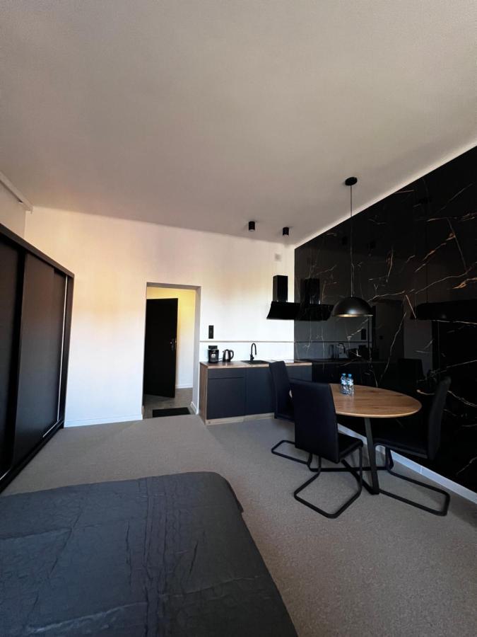 Gamler Apartments By Letrent Zyrardow Bagian luar foto