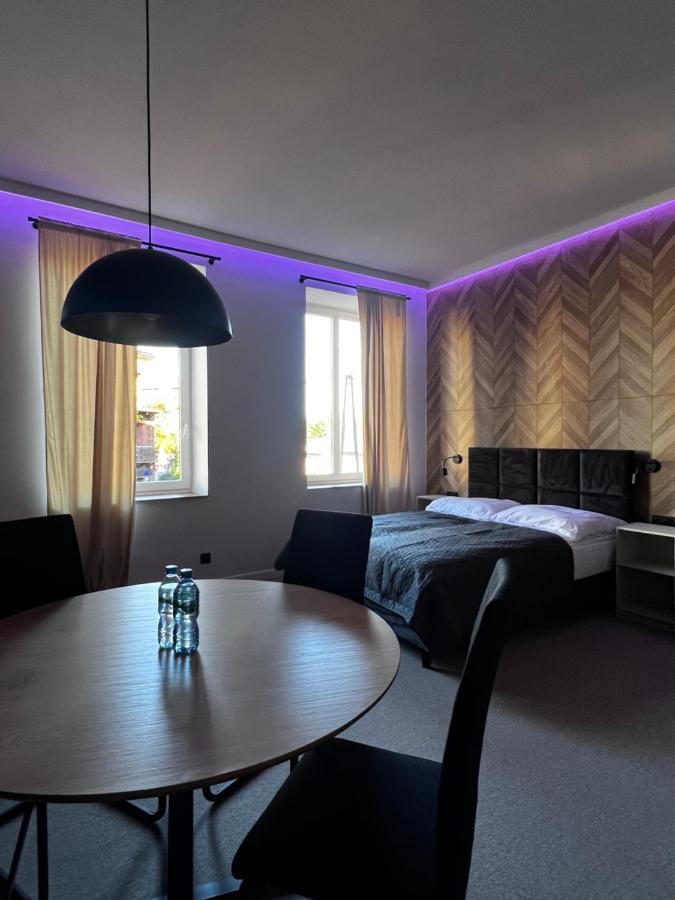 Gamler Apartments By Letrent Zyrardow Bagian luar foto